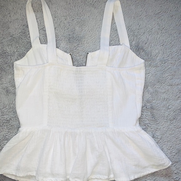 Cute peplum strapped top - Picture 5 of 5